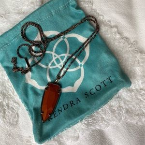 Kendra Scott necklace
